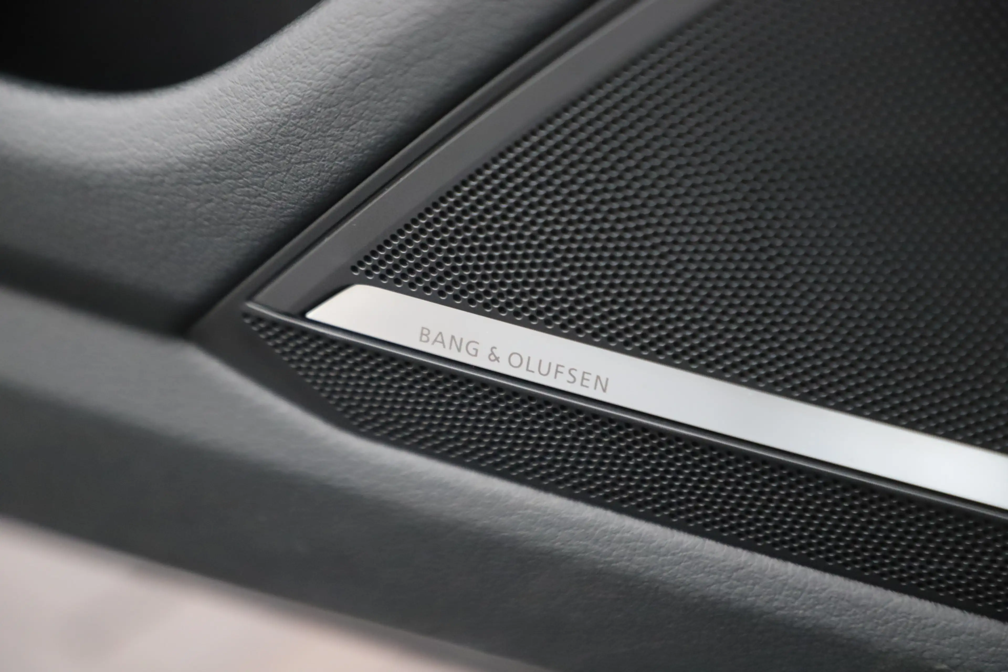 Audi A6 Limousine 55 TFSI e quattro Competition | 367PK | — photo 12