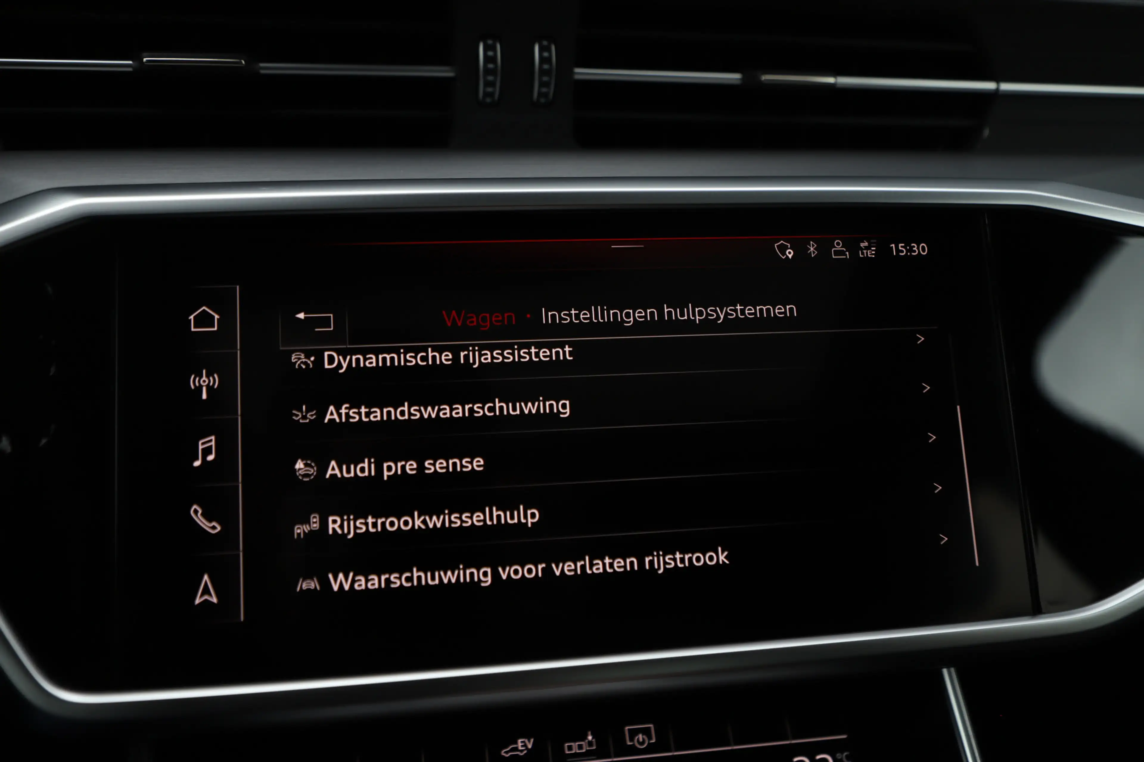 Audi A6 Limousine 55 TFSI e quattro Competition | 367PK | — photo 17