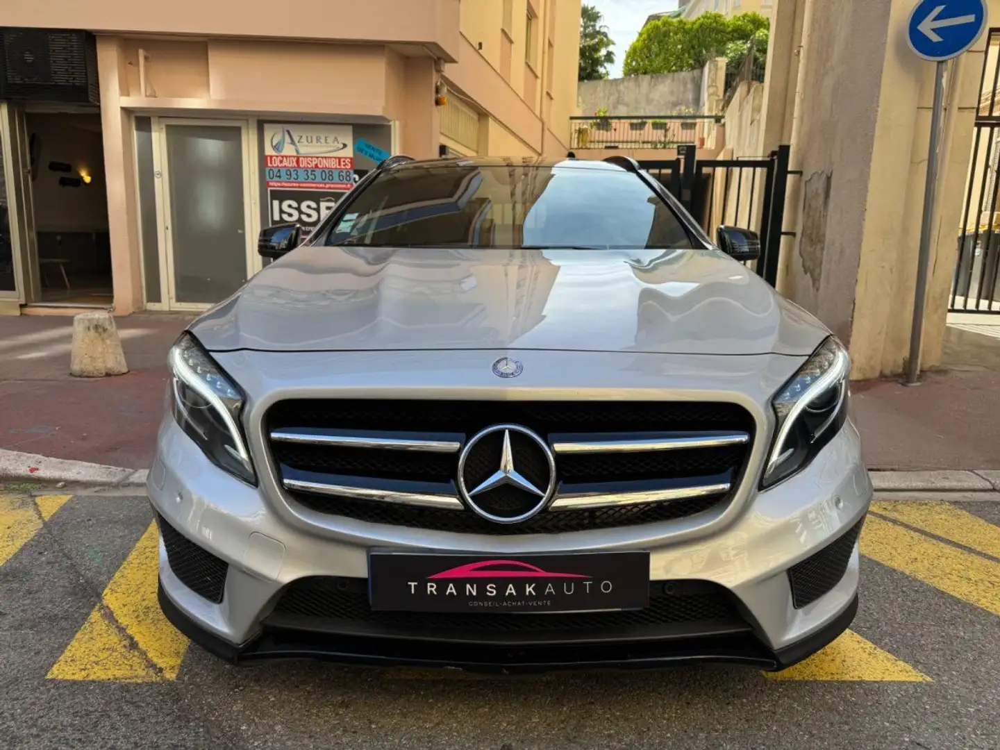 Mercedes-Benz GLA 220 CLASSE 220 d 2.1l 177 CV Fascination 7-G DCT Toit  Gris - 2
