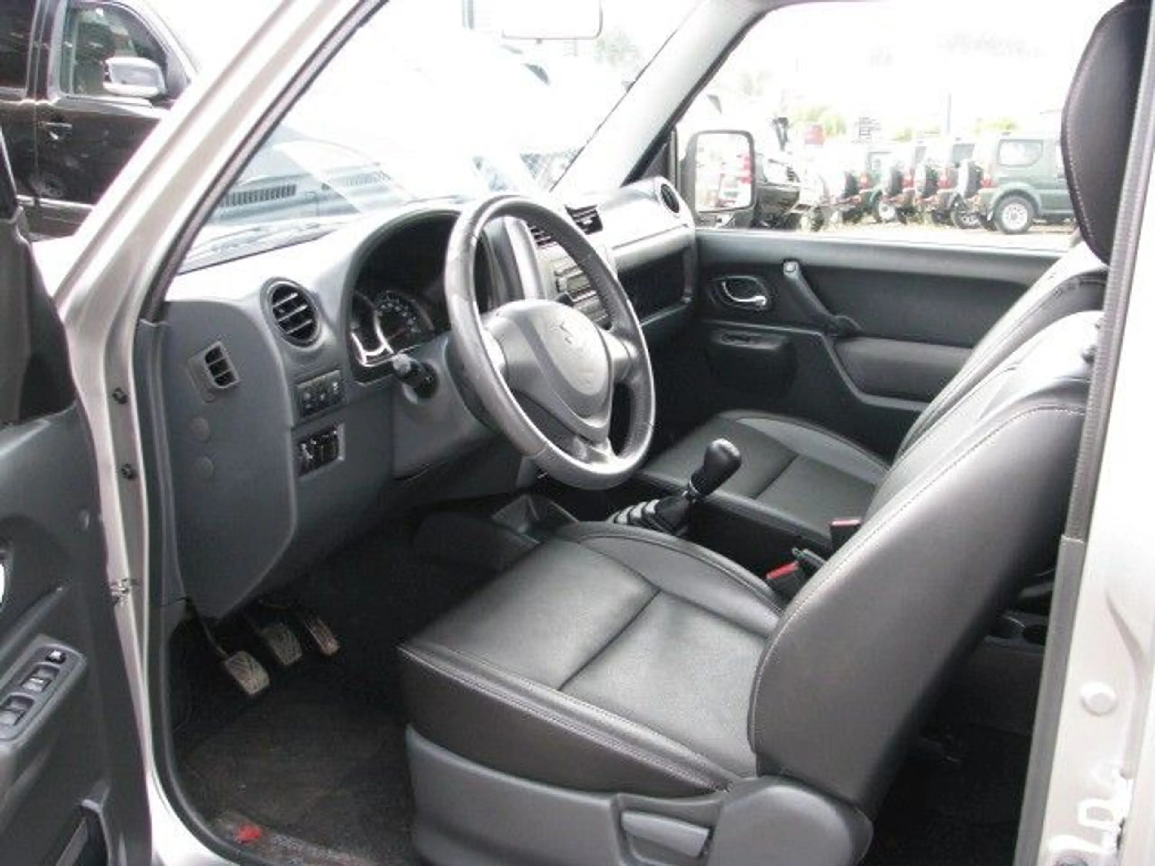 Suzuki Jimny 1.3 4WD Style — photo 9