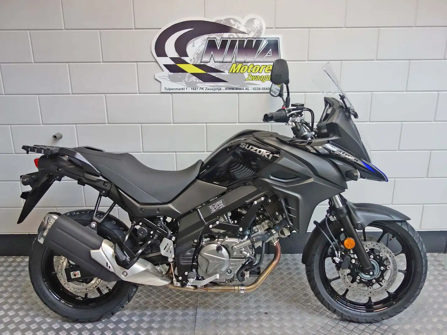 Suzuki V-Strom 650 ABS Zwart - 1