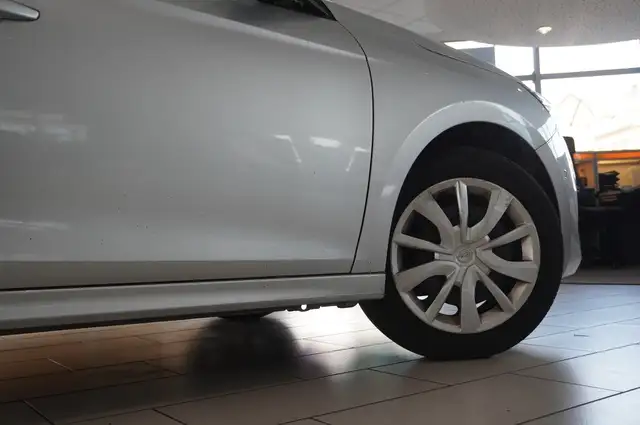 Opel Corsa view 8