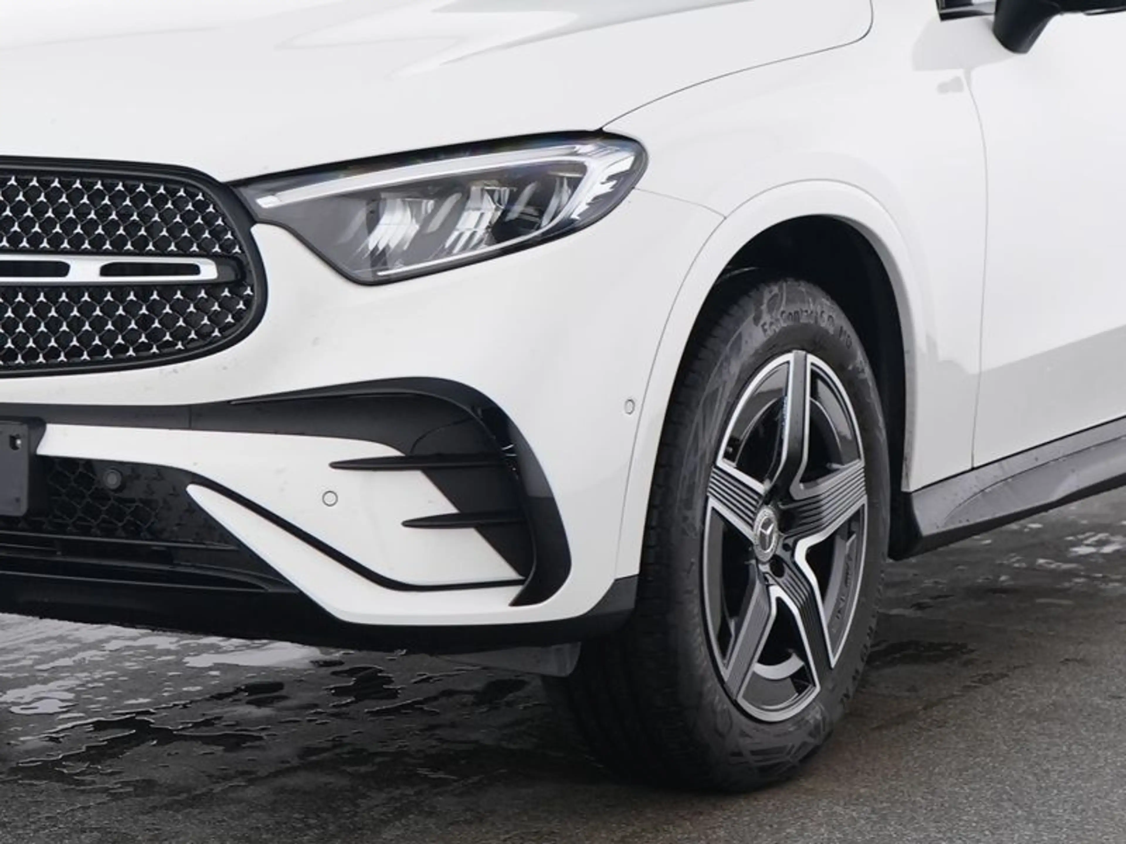 Mercedes-Benz GLC 300 e 4M AMG/Edition/Pano/AHK/Distr/Night/19 — photo 4