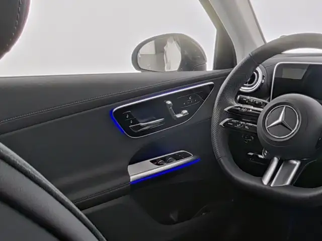 Mercedes-Benz GLC view 9