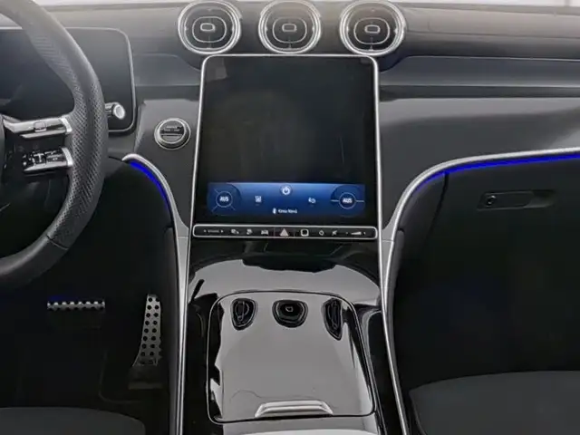 Mercedes-Benz GLC view 8