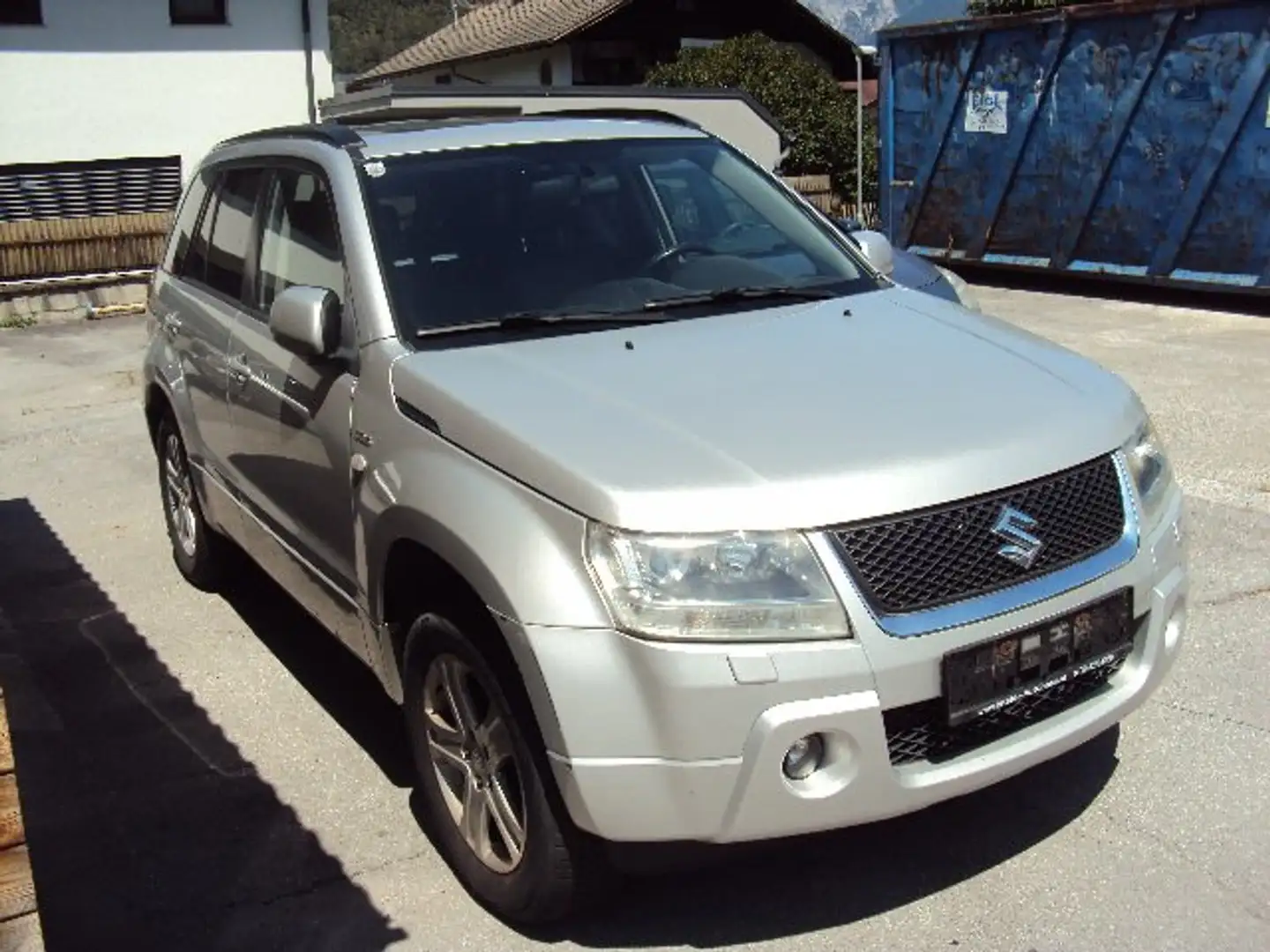 Suzuki Grand Vitara Grand Vitara 1,9 DDiS deluxe deluxe Argintiu - 2