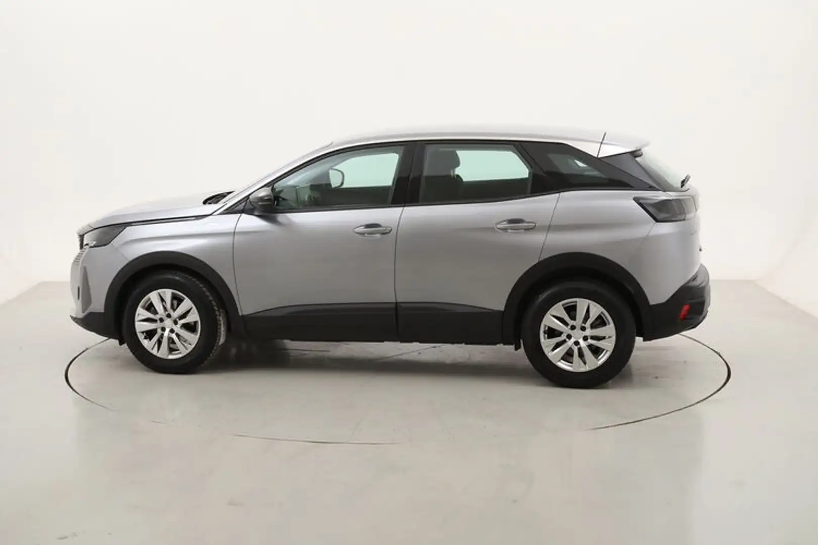 Peugeot 3008 Active Pack 1.2 Benzina 131CV Grigio - 2