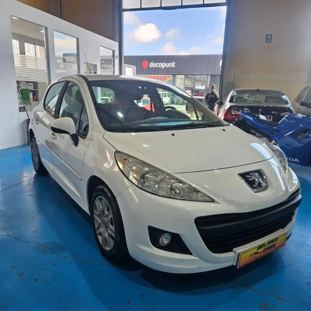 Peugeot 207 1.4HDI FAP Active Blanco - 2