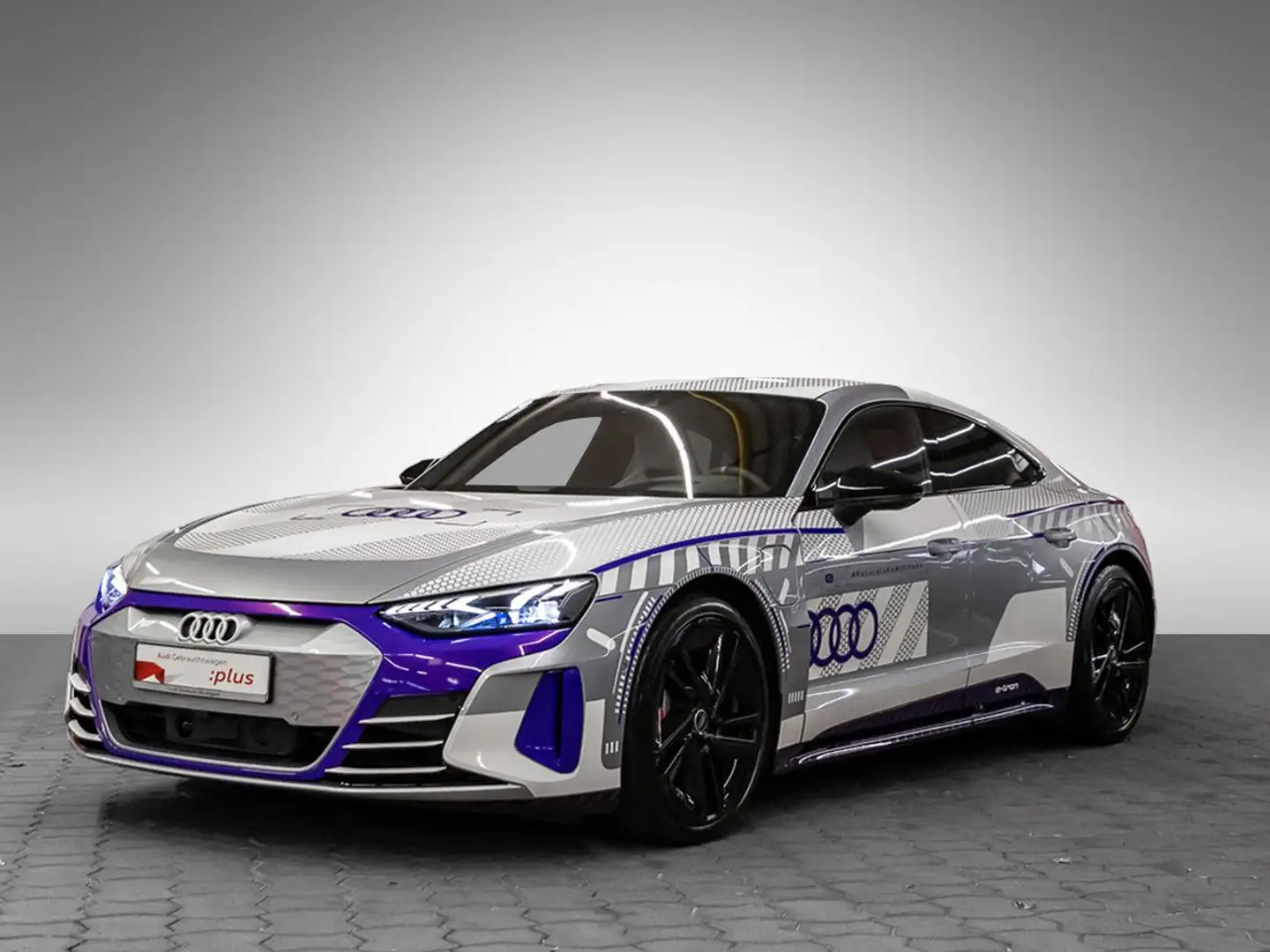 Audi RS e-tron GT ice race edition 1/99 Keramik Laser Silber - 2