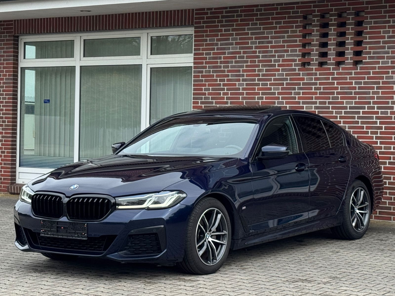 BMW 520 i*M SPORTPAKET*FACELIFT*LASER*GLASDACH*DAB* — photo 8