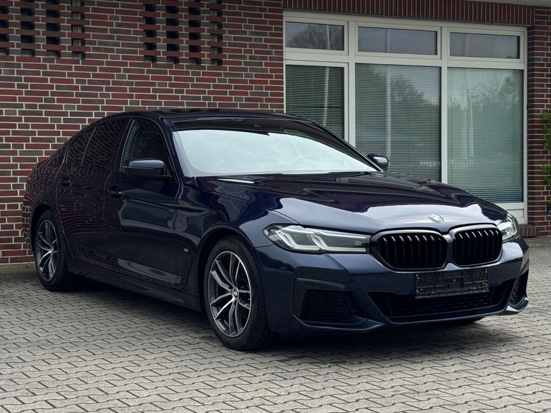 BMW 520 i*M SPORTPAKET*FACELIFT*LASER*GLASDACH*DAB* — photo 10