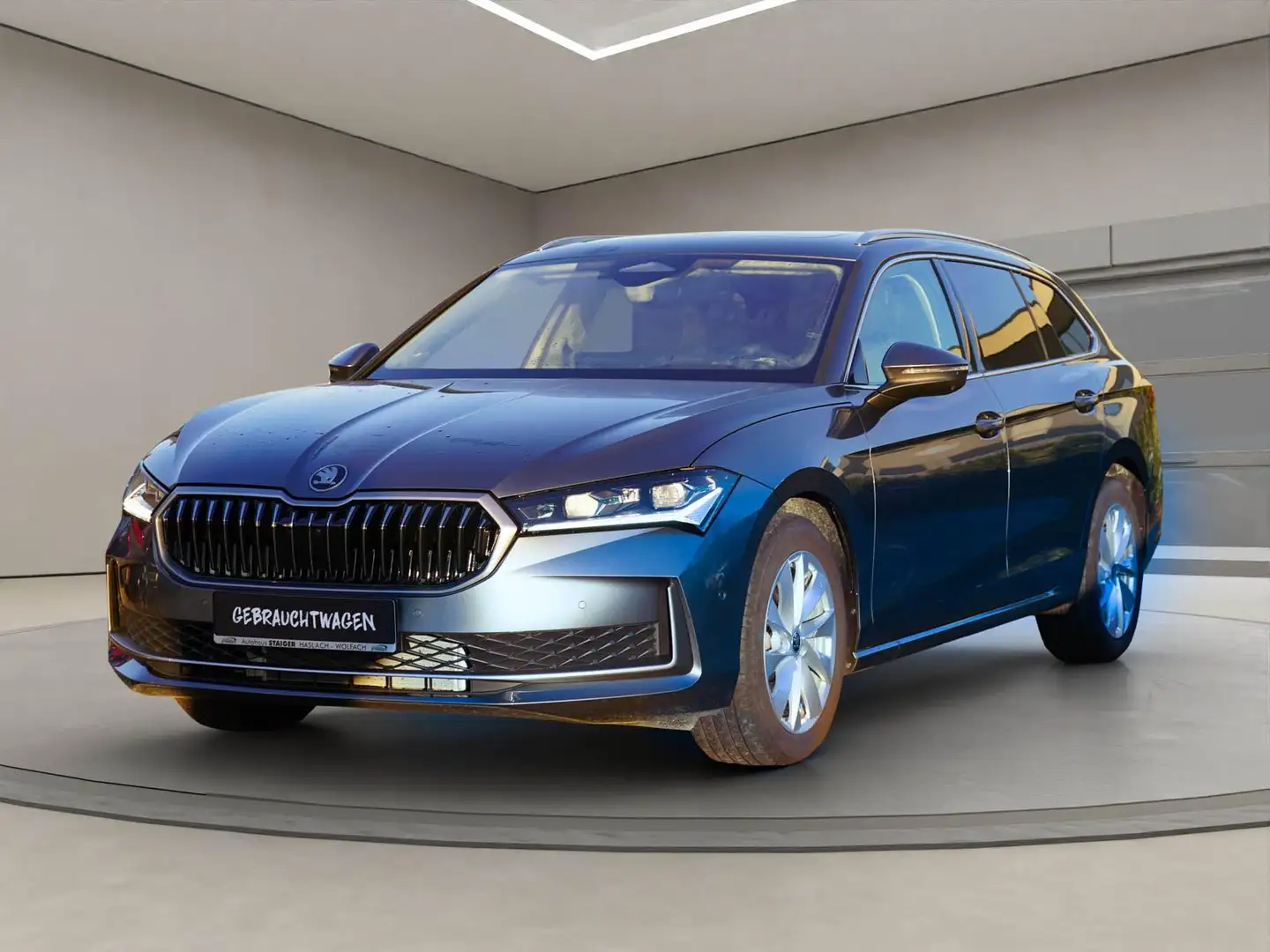 Skoda Superb Combi Selection 2.0 TDI DSG+ACC+Pano+AHK+ Gris - 1
