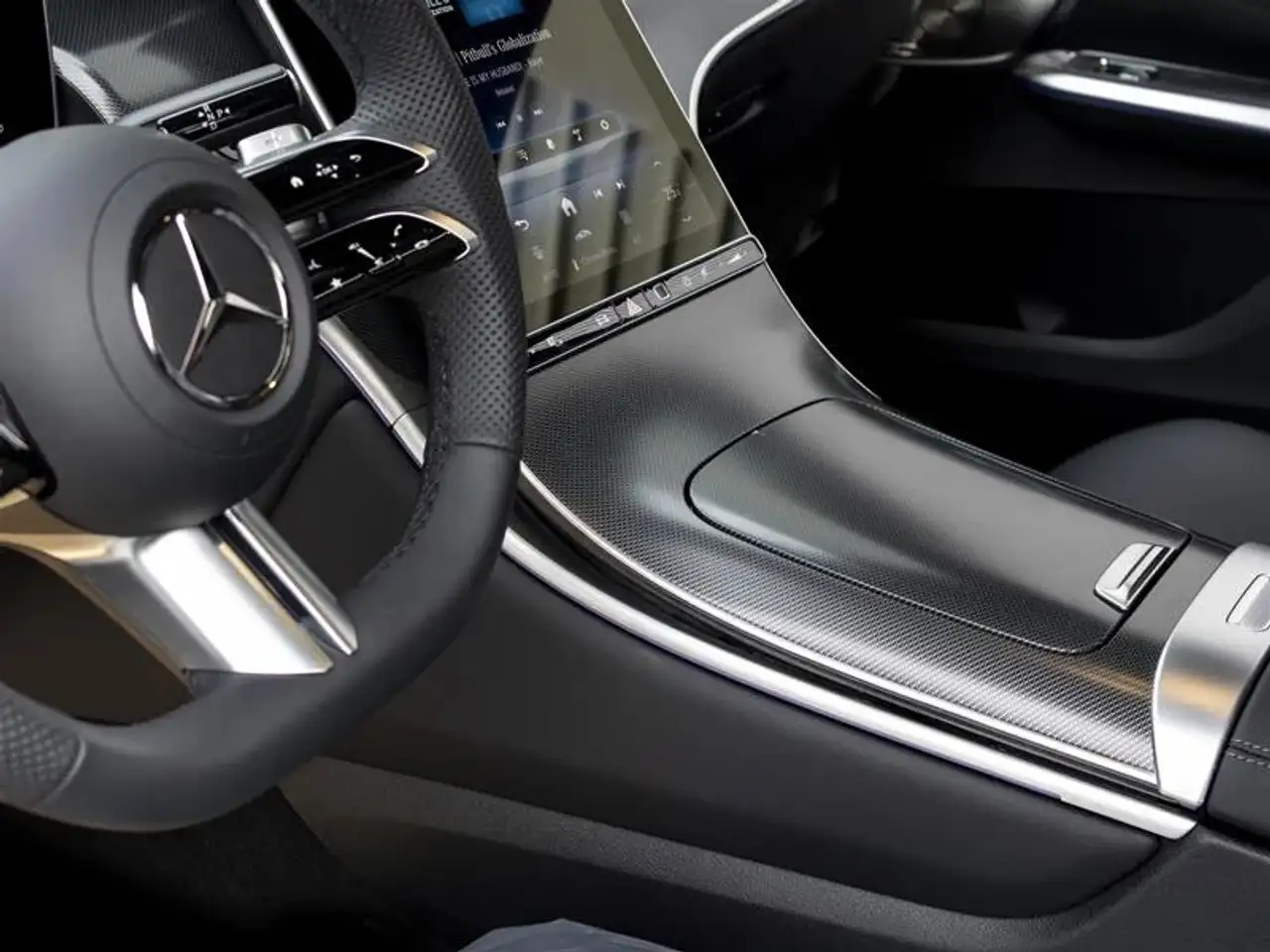 Mercedes-Benz GLC снимка Mercedes-Benz GLC
