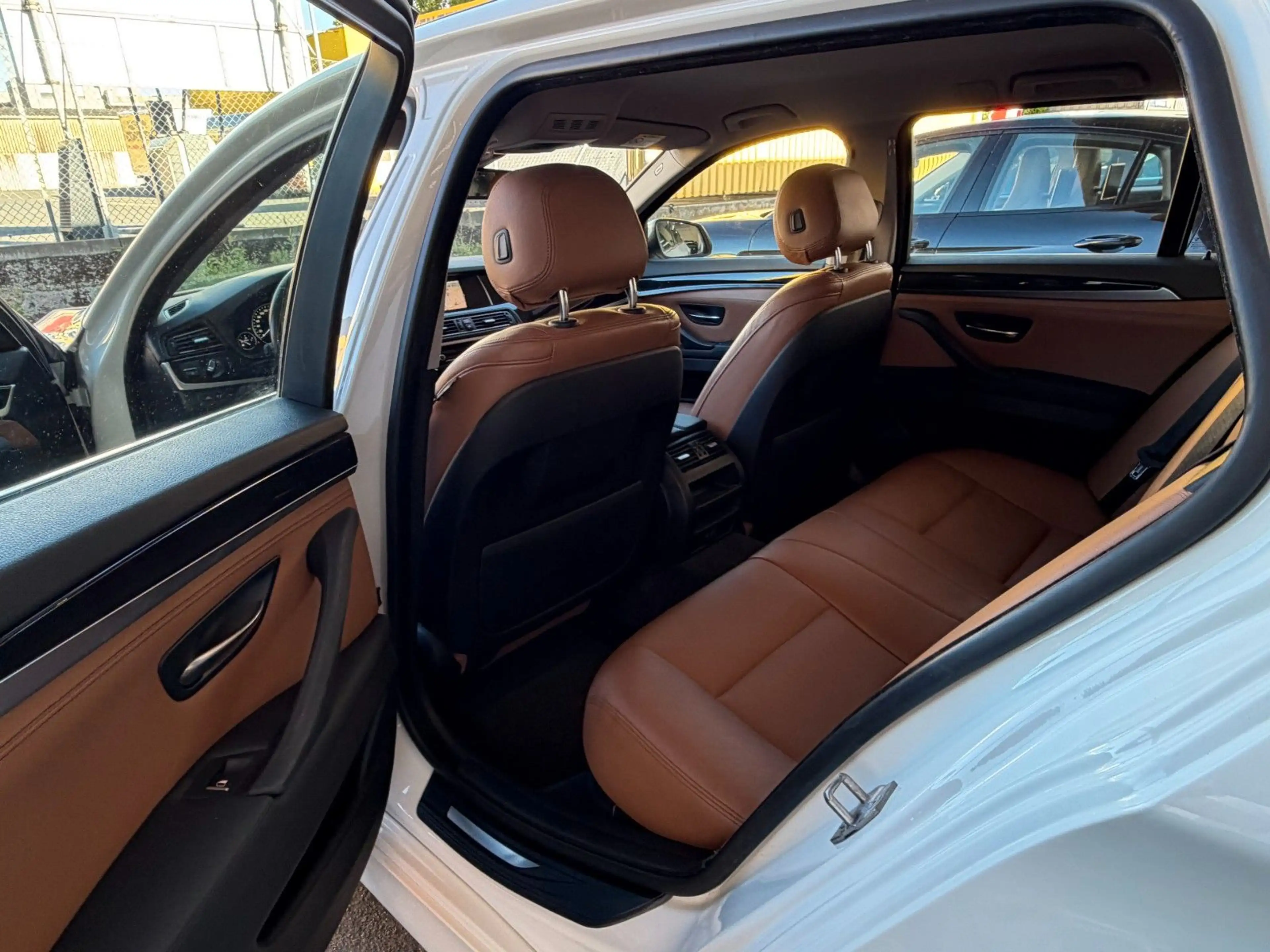 BMW 525 d Navi Leder Memory Keyless-Go HeadUp LED AHK — photo 9