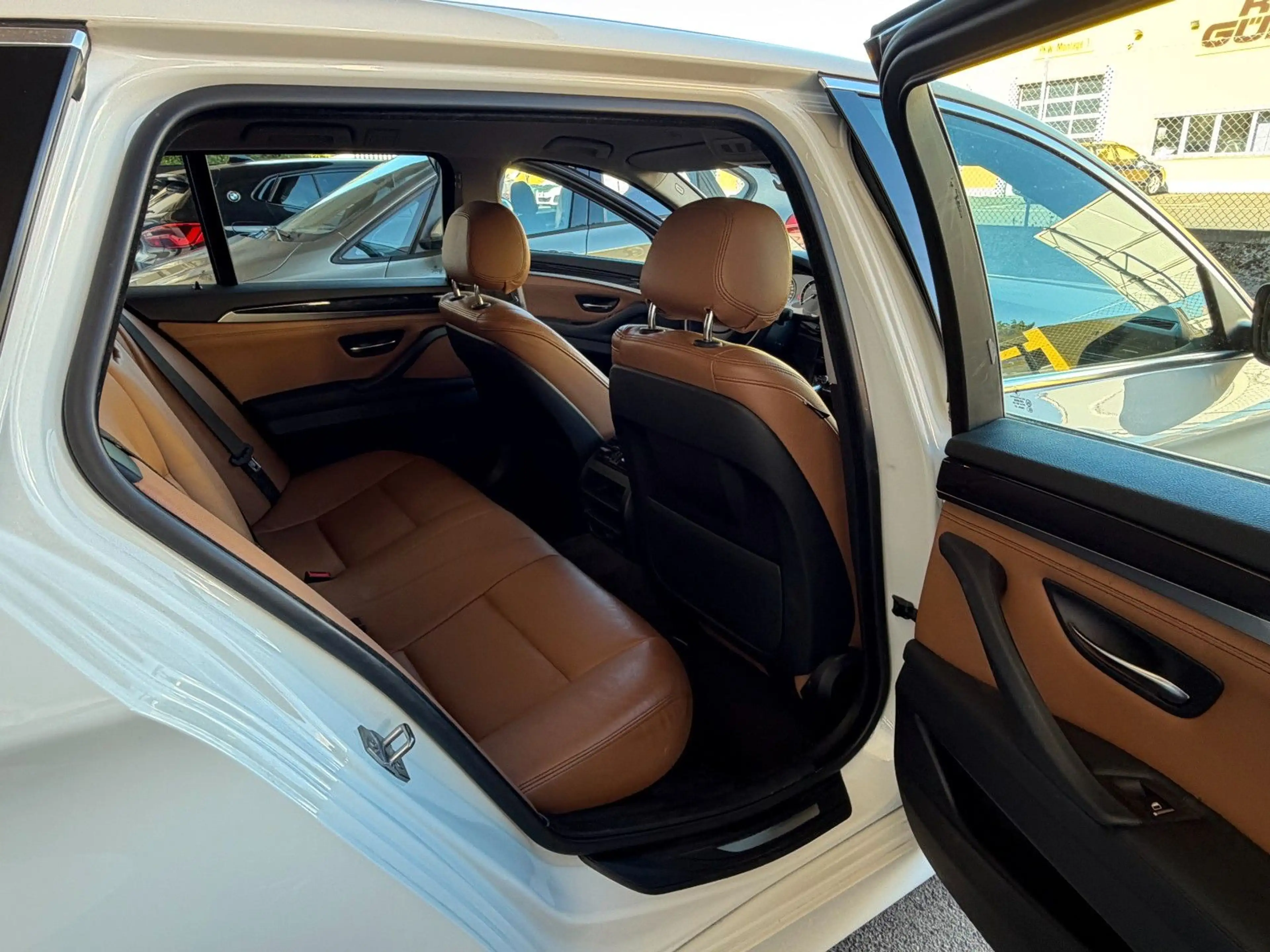 BMW 525 d Navi Leder Memory Keyless-Go HeadUp LED AHK — photo 10