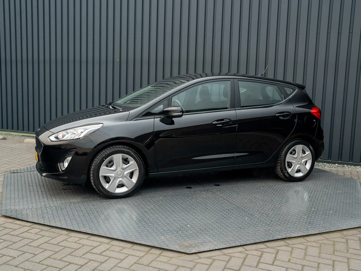 Ford Fiesta 1.0 EcoBoost Connected | Navi | Parkeersensoren | Noir - 2