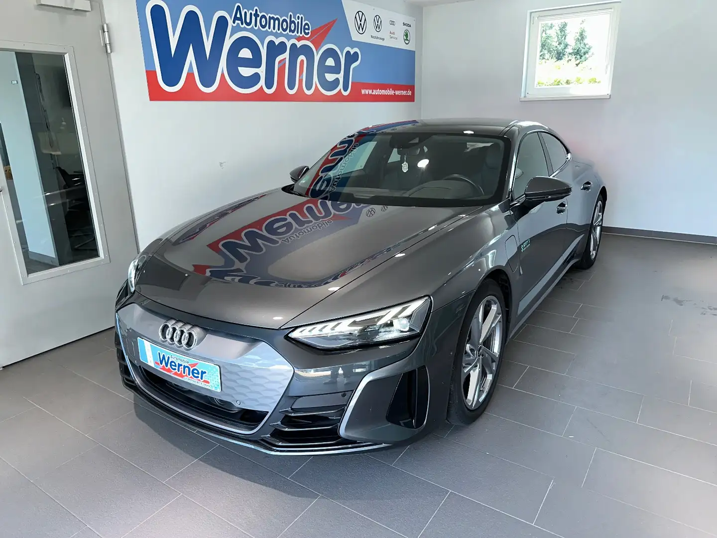 Audi e-tron GT MatrixLED PanoDach AssistenzPlus Gri - 2