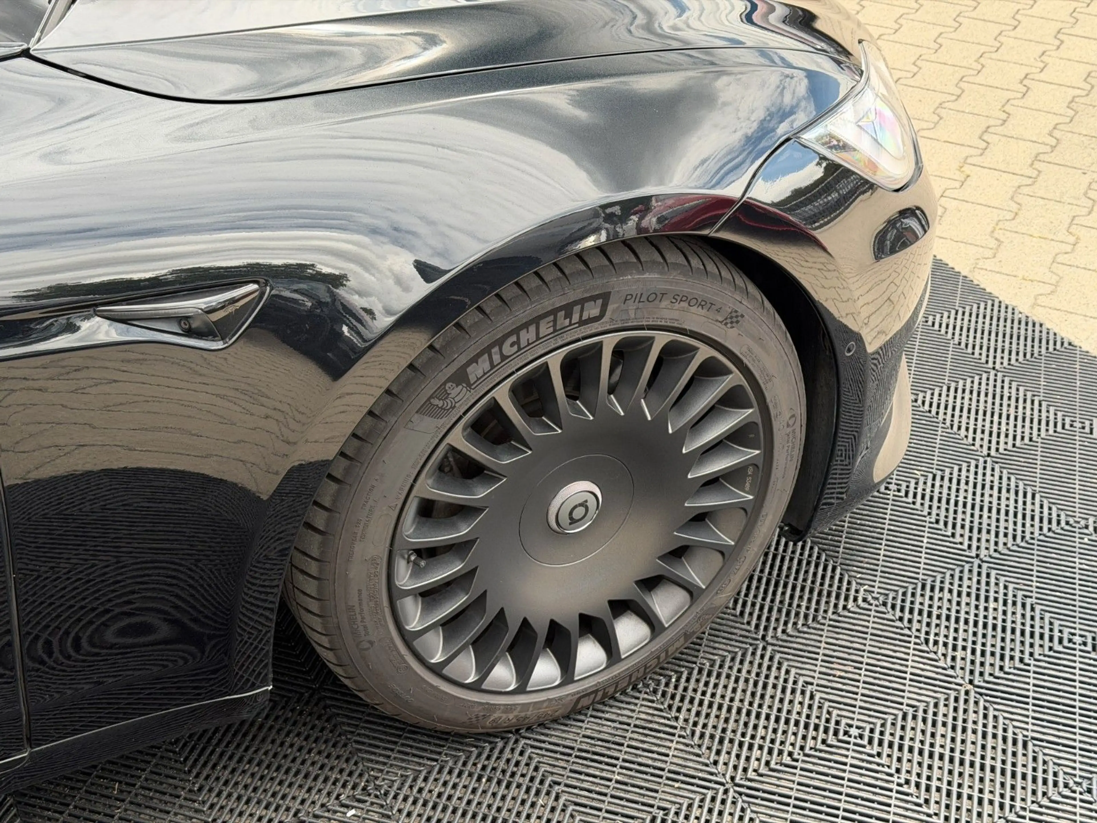 Tesla Model S MODEL S75D | ENHANCED AP | MCU2 | CCS | — photo 9