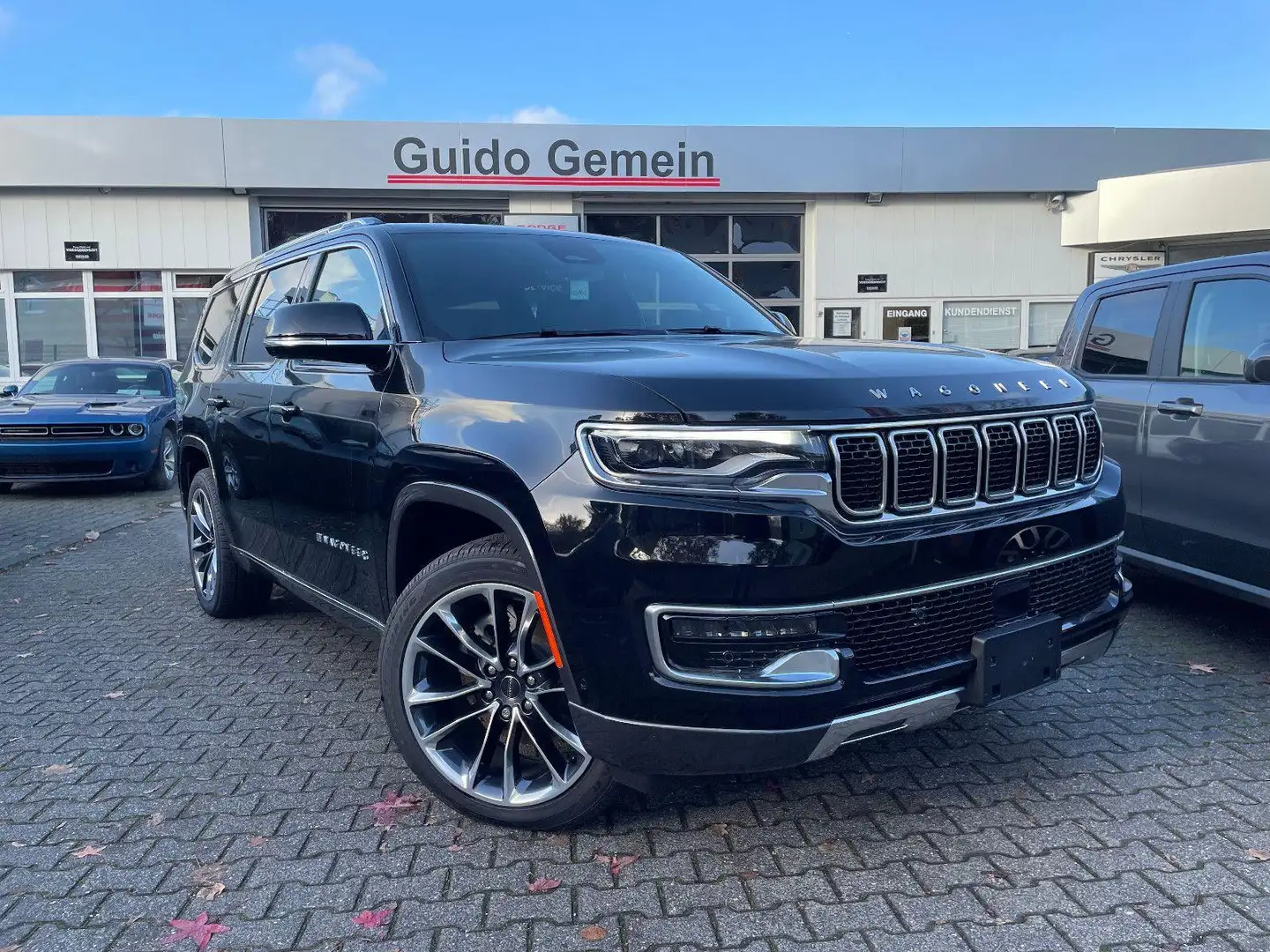 Jeep Wagoneer Series III 5.7 V8 HEMI eTorque McIntosh Czarny - 1