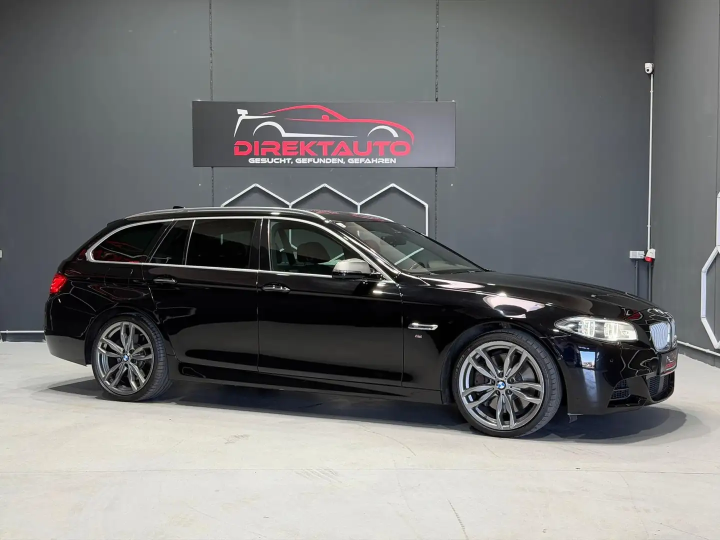 BMW M550 M550 d xDrive Schwarz - 1