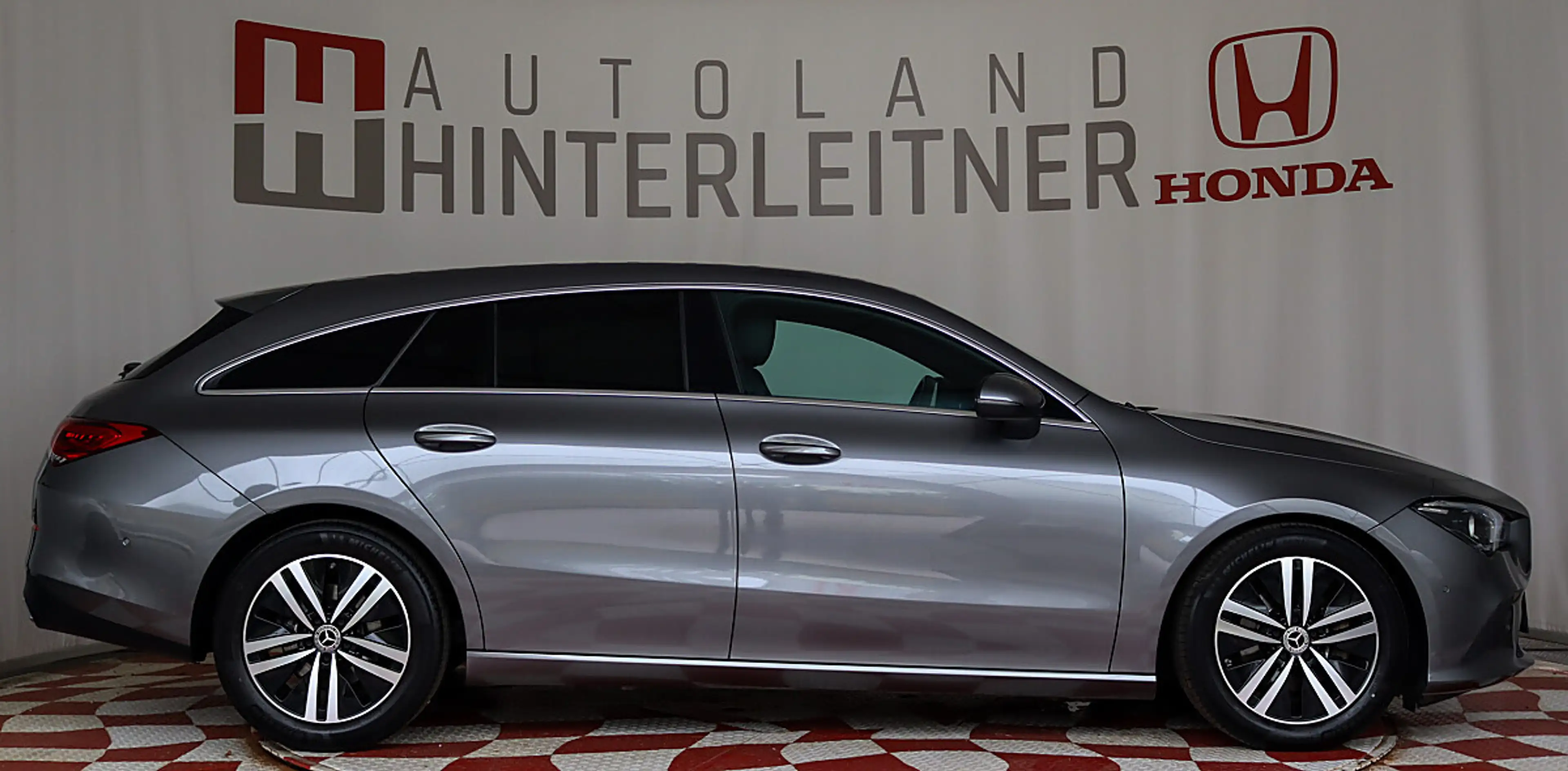 Mercedes-Benz CLA 180 d Shooting Brake Aut. / LED / NAVI / RÜCKFAHRKA... — photo 4