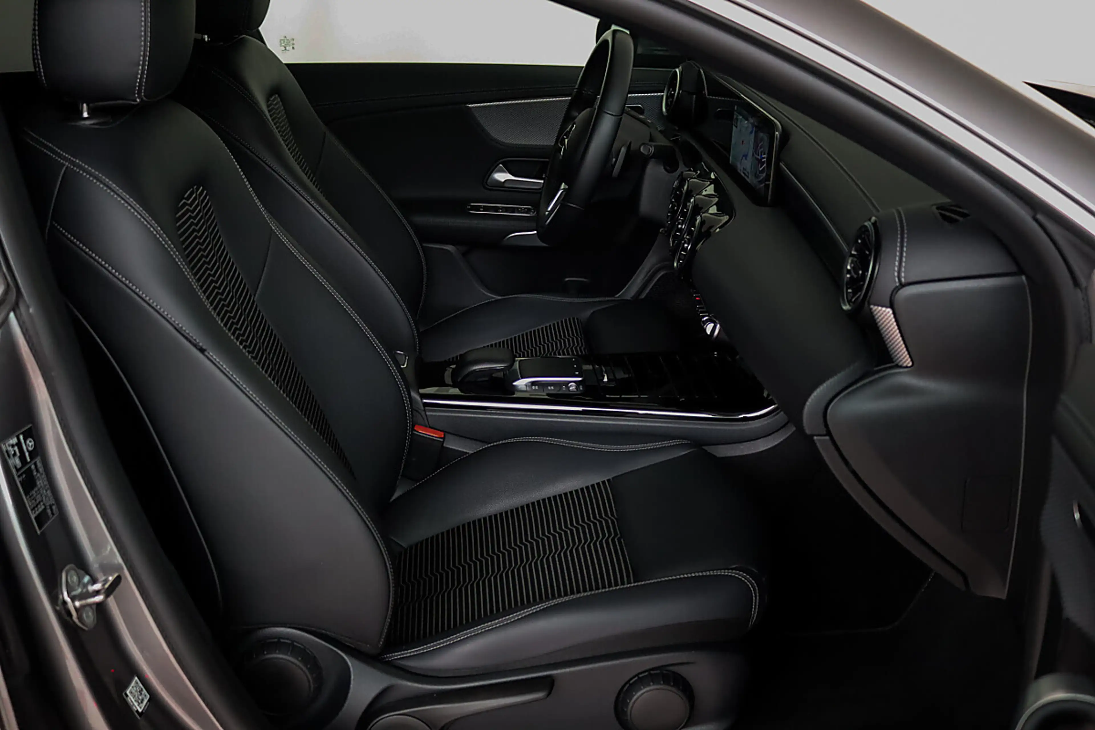 Mercedes-Benz CLA 180 d Shooting Brake Aut. / LED / NAVI / RÜCKFAHRKA... — photo 10