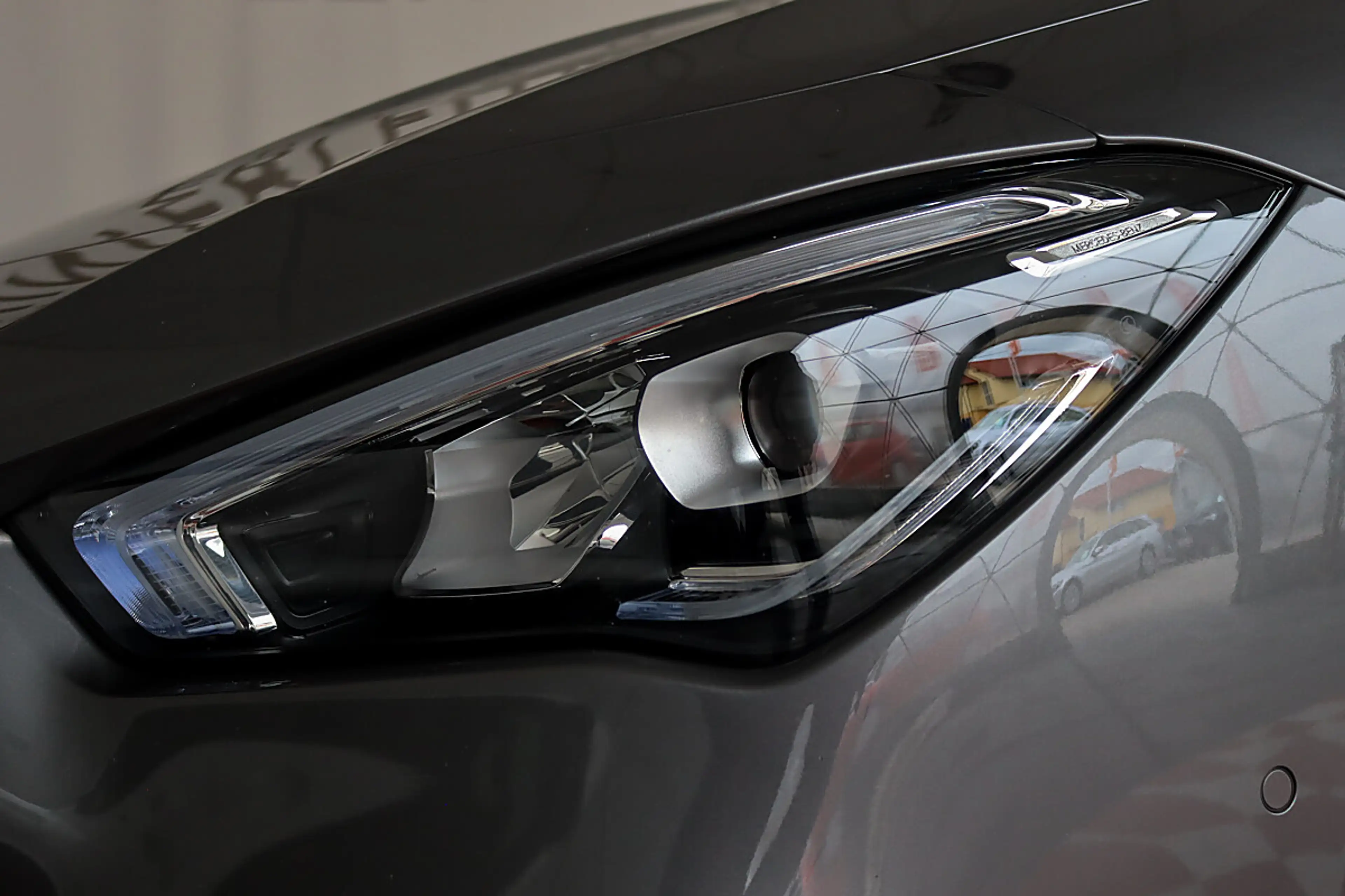 Mercedes-Benz CLA 180 d Shooting Brake Aut. / LED / NAVI / RÜCKFAHRKA... — photo 7