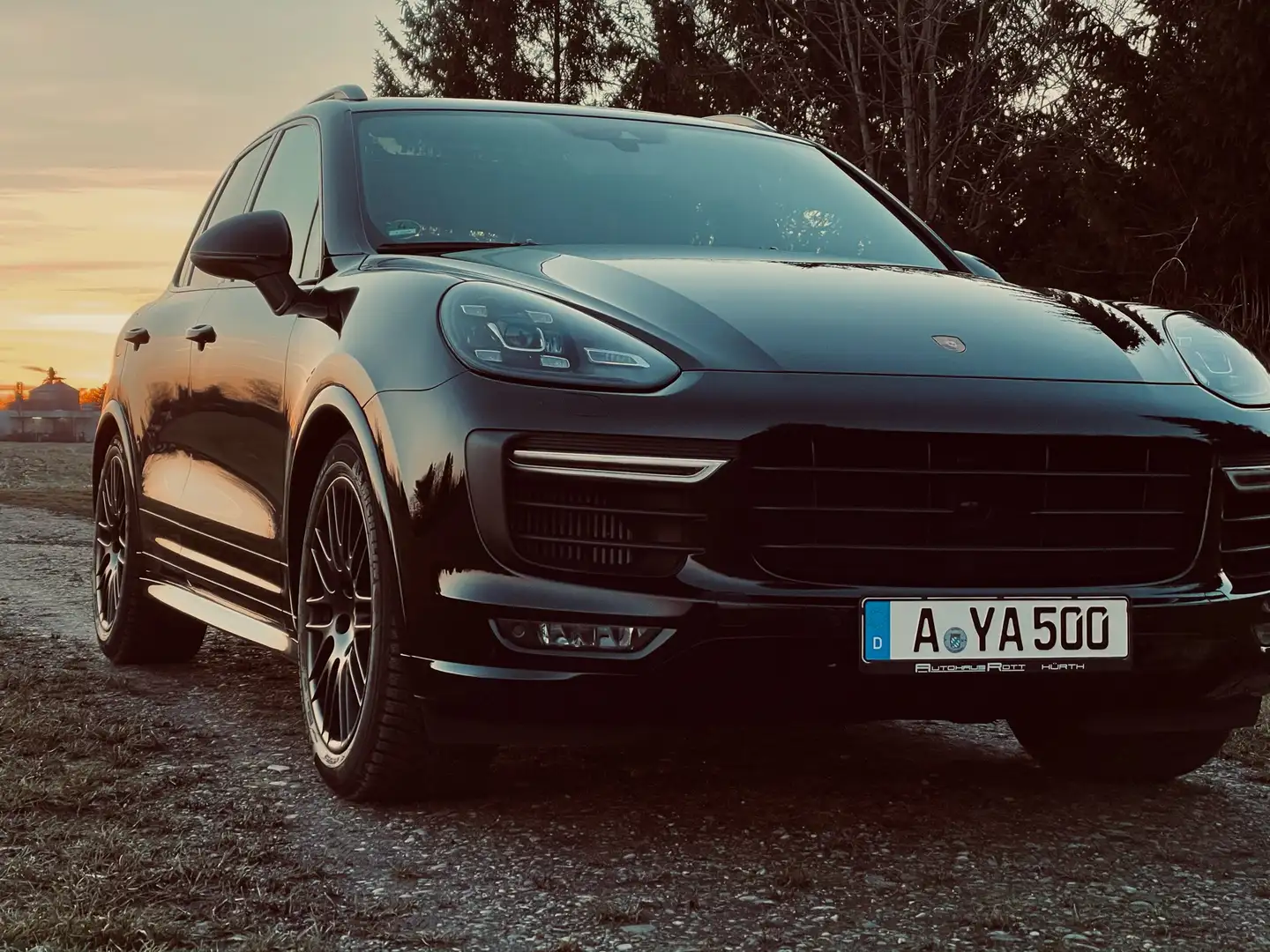 Porsche Cayenne GTS Sportpaket*PANO*22Zoll*Black*BOSE*LED - 1