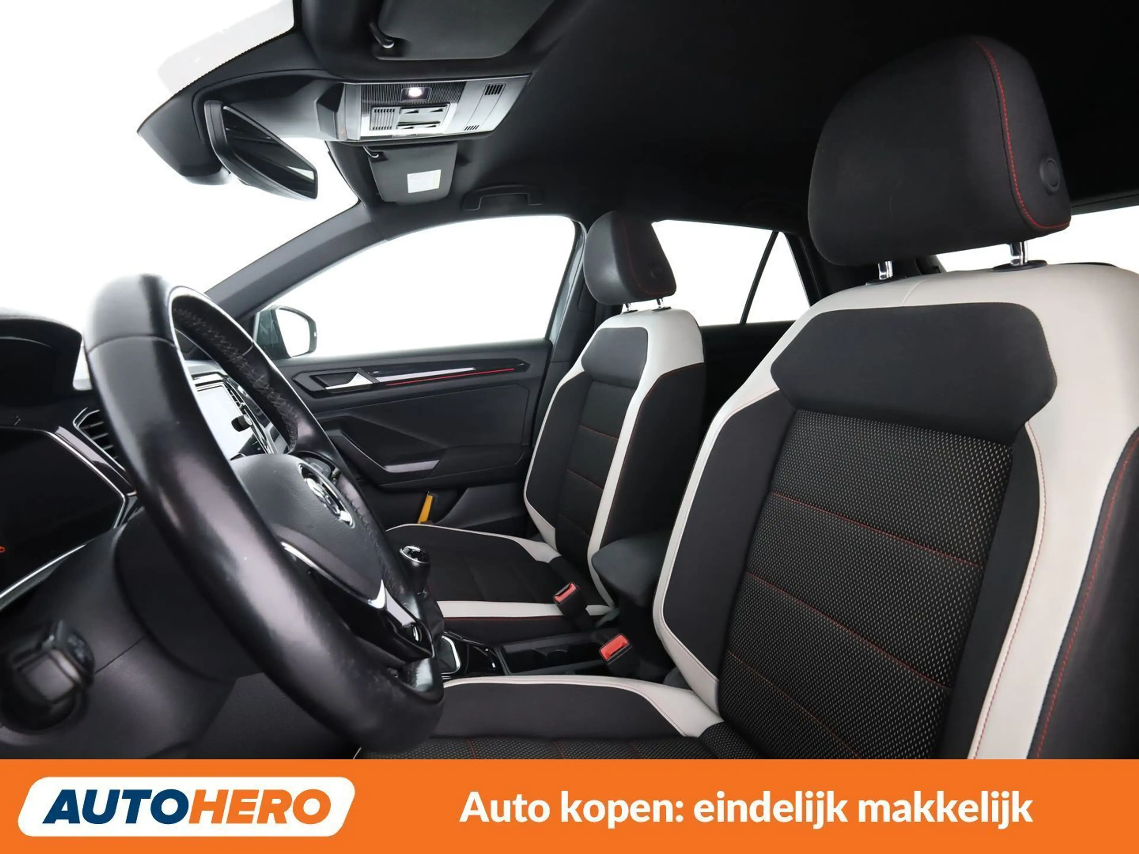 Volkswagen T-Roc 1.5 TSI ACT Sport — photo 10