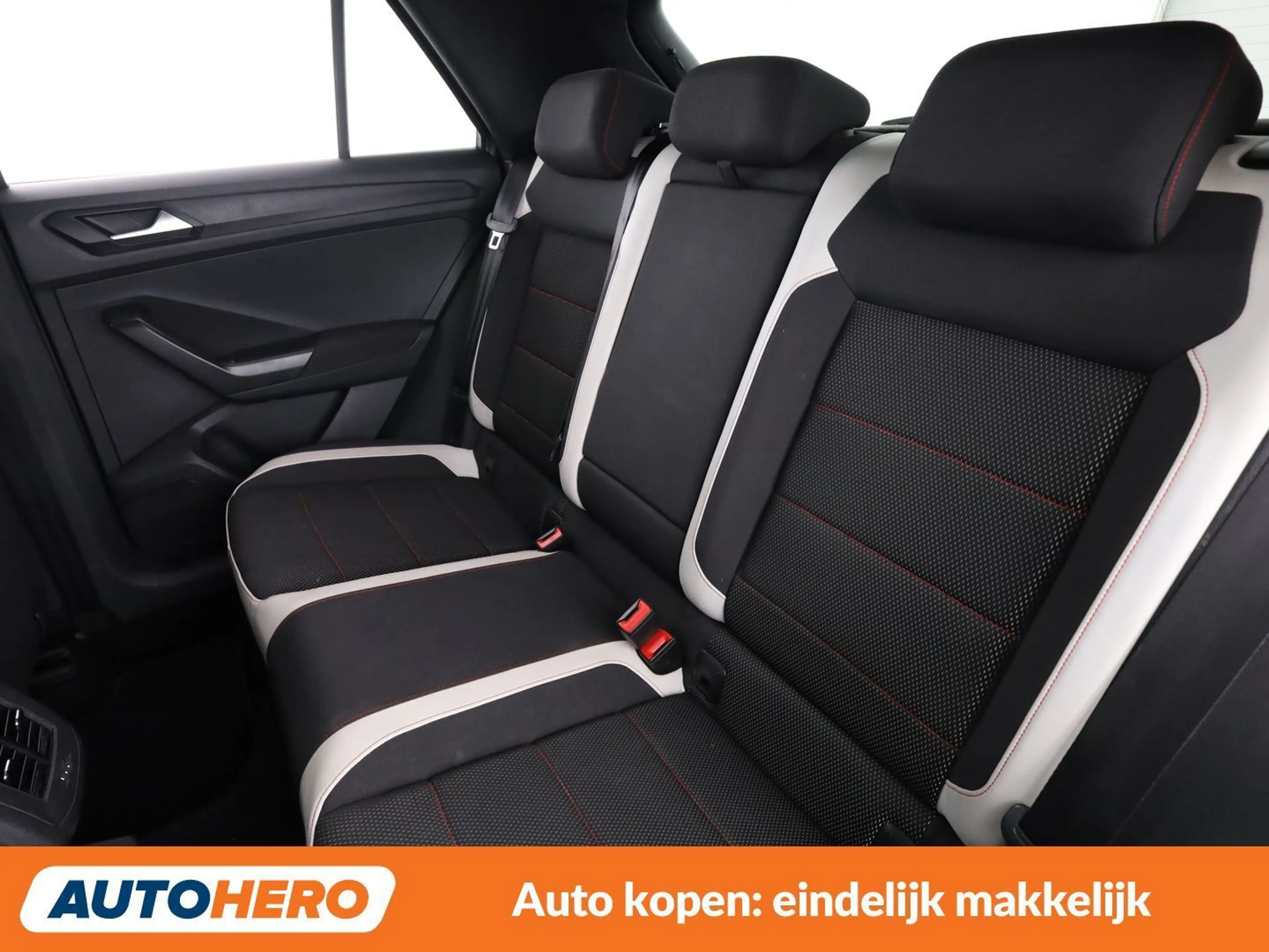 Volkswagen T-Roc 1.5 TSI ACT Sport — photo 14