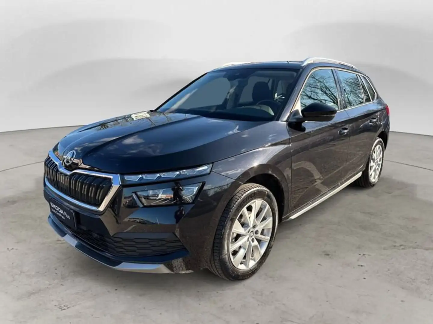 Skoda Kamiq 1.5 TSI ACT Style - KM 25.000 - Negro - 1