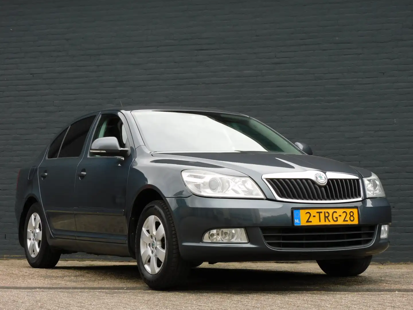 Skoda Octavia 1.2 TSI Comfort AIRCO! CRUISE! PDC! LM VELGEN! TRE Grijs - 2