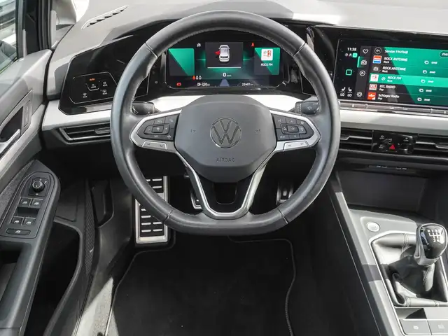 Volkswagen Golf view 11