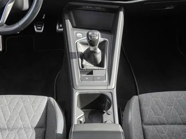 Volkswagen Golf view 13