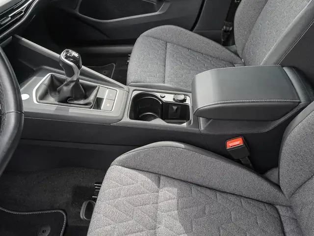 Volkswagen Golf view 14