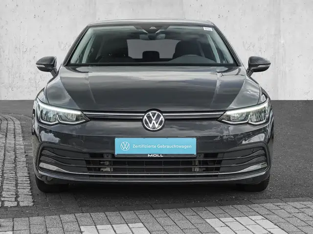 Volkswagen Golf view 3