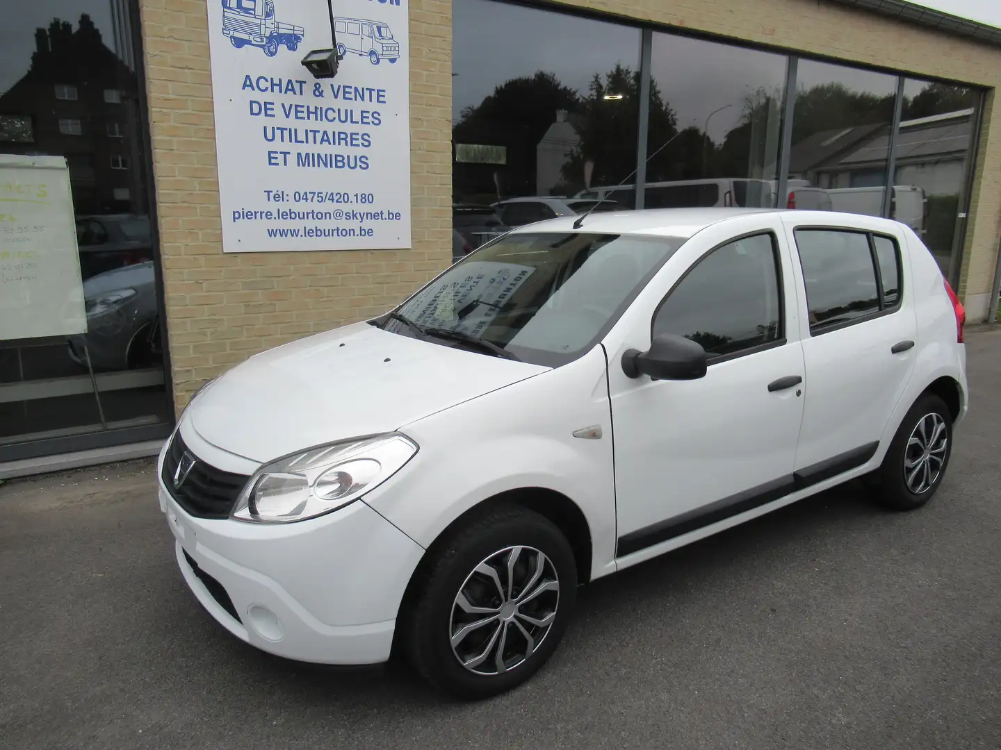 Dacia Sandero Sandero 1.2i Ambiance Blanc - 1