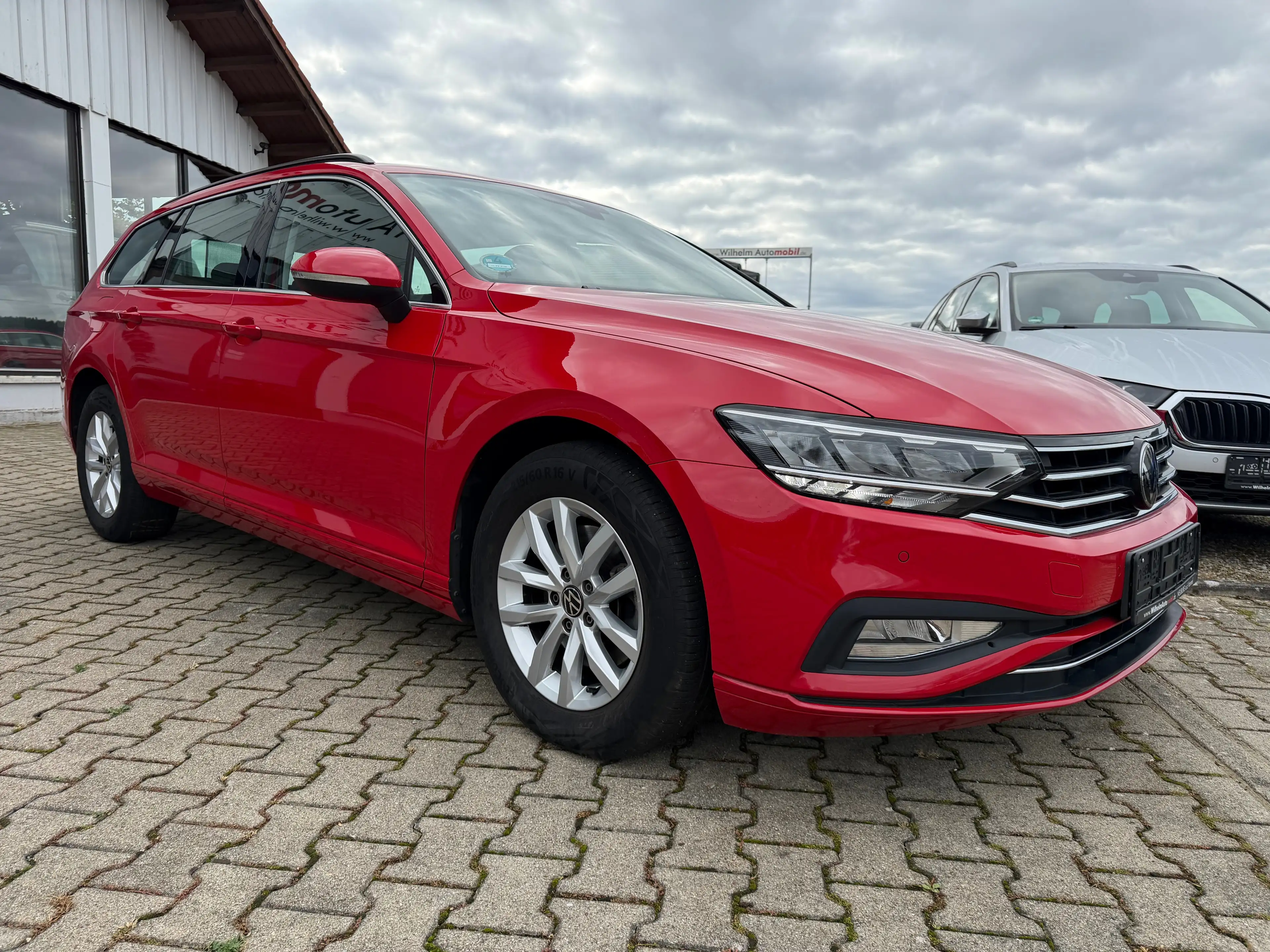 Volkswagen Passat Variant Business Virtual DIGI VZE Massage RearView ACC APP — photo 2