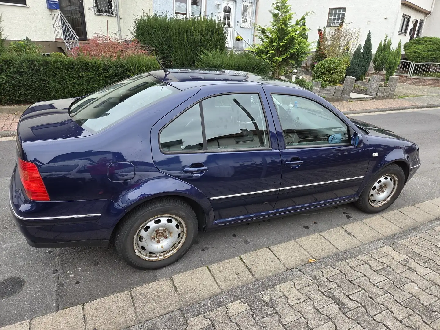 Volkswagen Bora Variant 1.6 Automatik Highline - 2