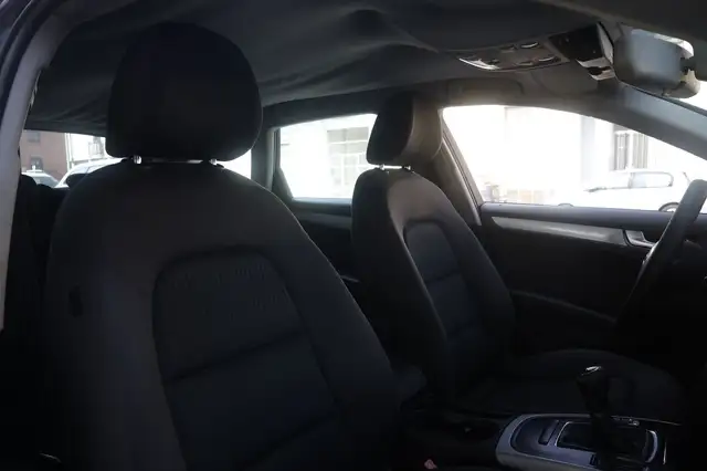 Audi A4 view 6
