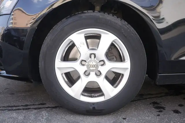 Audi A4 view 5