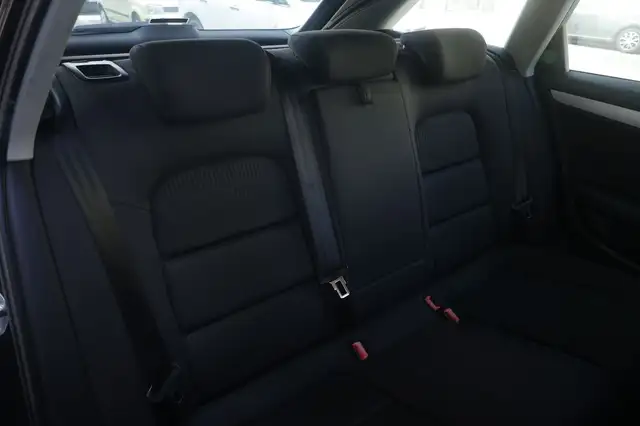 Audi A4 view 12