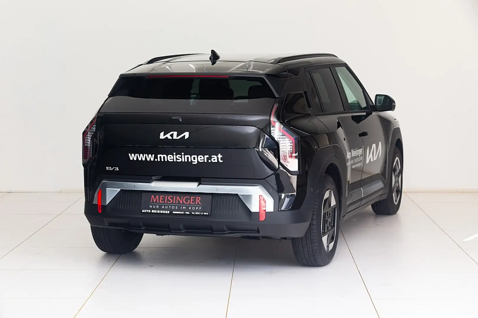 Kia EV3 FWD 81,4kWh Long Range Earth plus Schwarz - 2