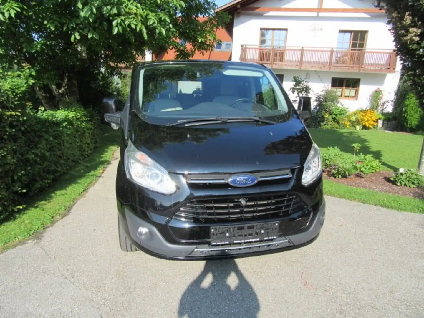 Ford Tourneo Custom 310 L2 Titanium / Kombi (TTF) Schwarz - 2