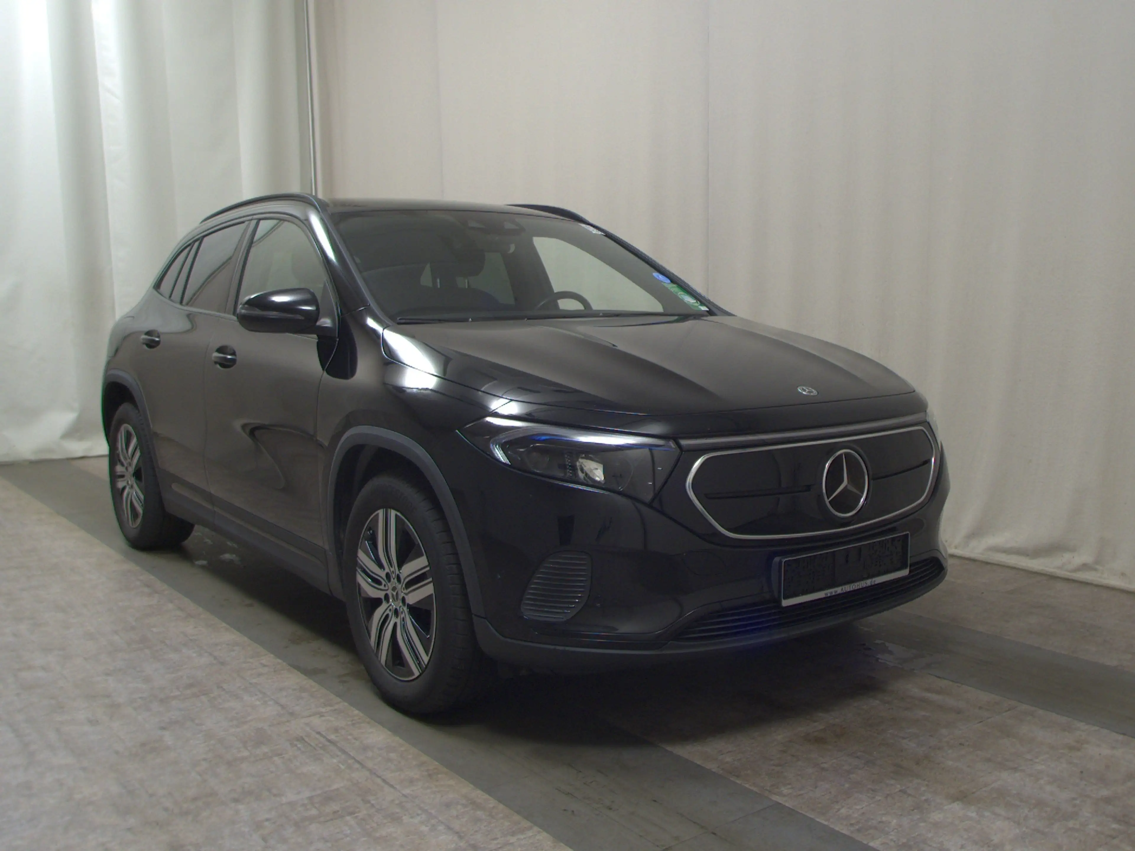 Mercedes-Benz EQA 250 Night T-Leder Navi LED PDC Distr. — photo 3