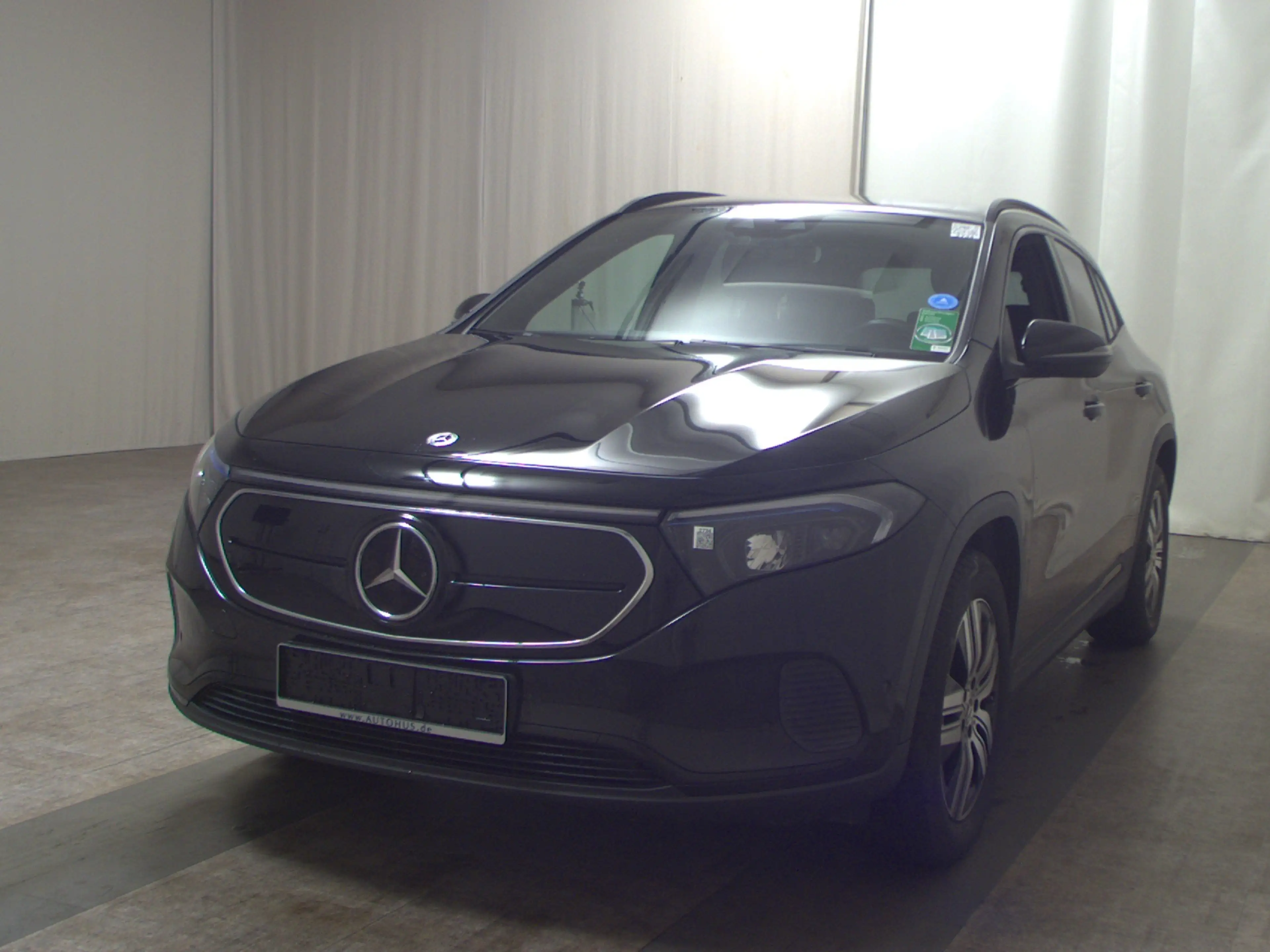 Mercedes-Benz EQA 250 Night T-Leder Navi LED PDC Distr. — photo 2