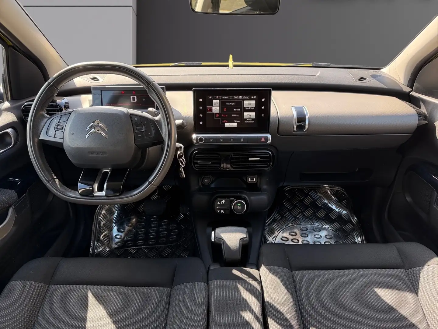 Citroen C4 Cactus C4 Cactus PureTech 82 S\u0026amp;S ETG Shine Edition Gelb - 2