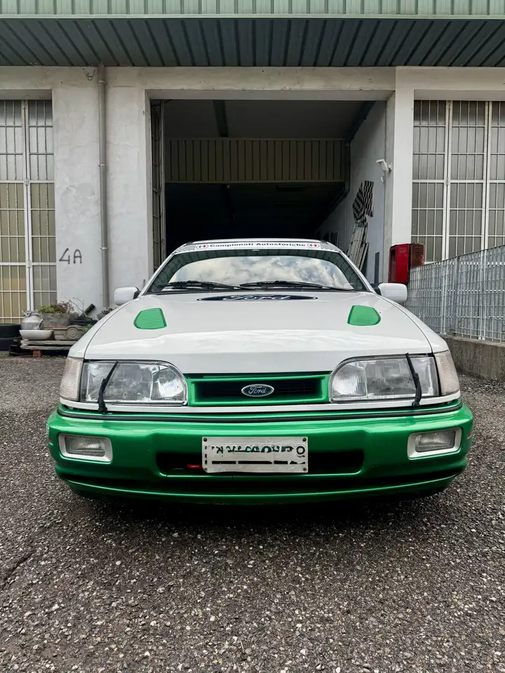 Ford Sierra 4p 2.0 Cosworth, foto 3