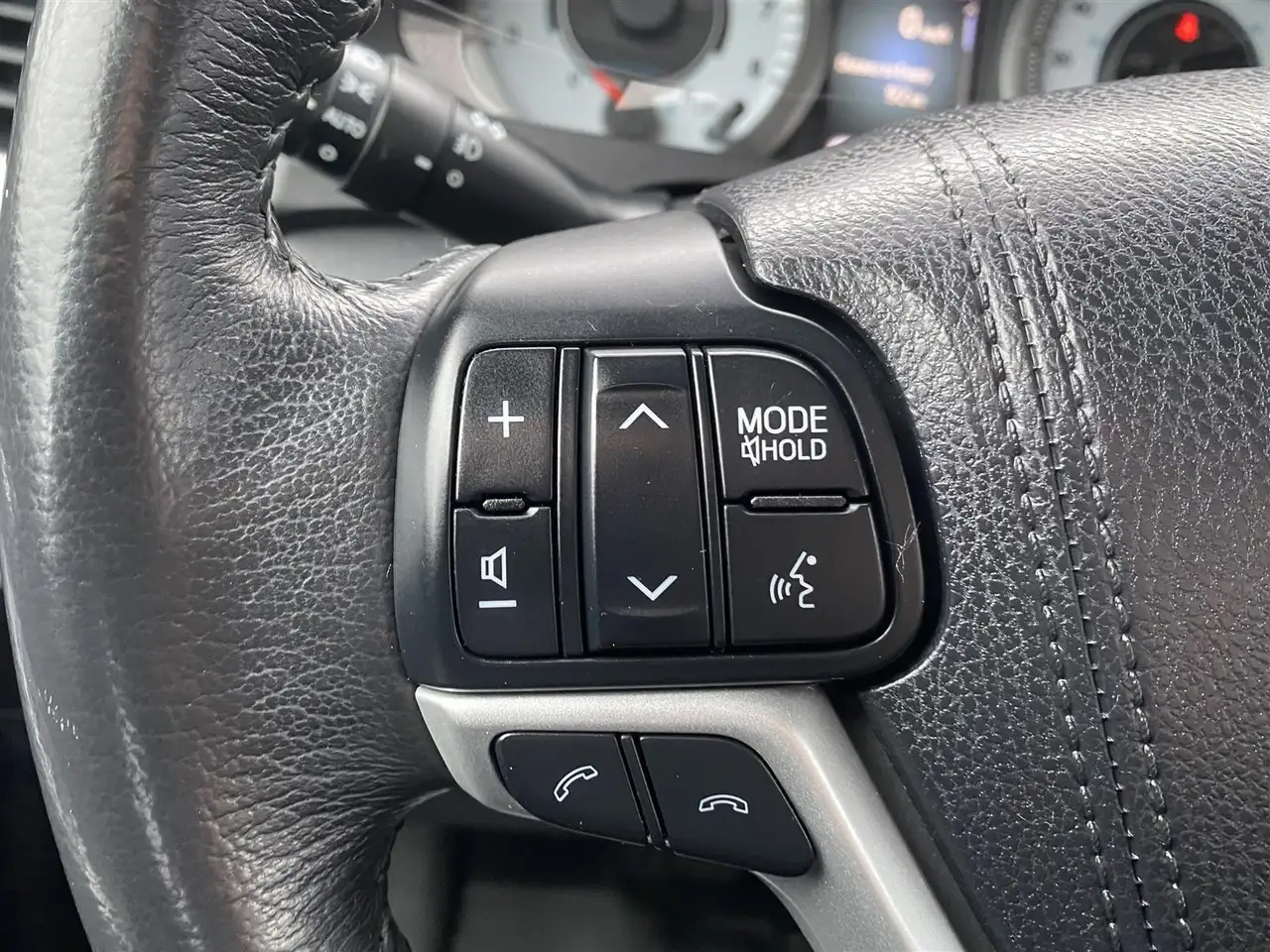 Toyota Sienna снимка Toyota Sienna