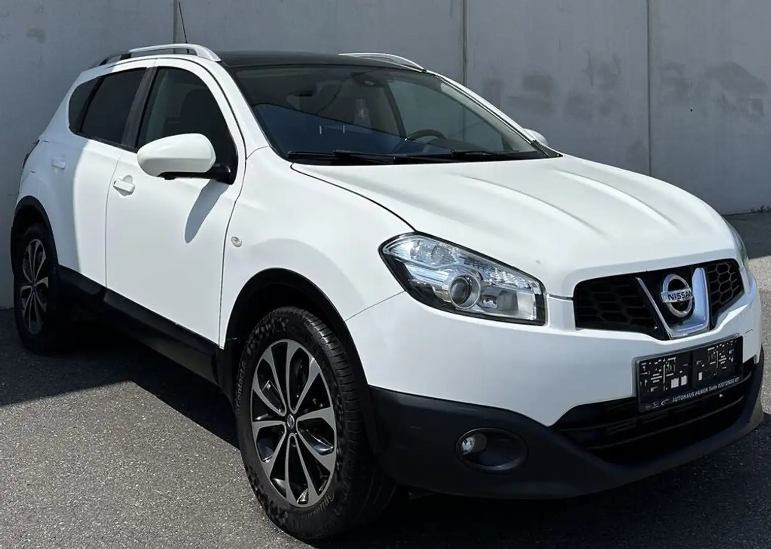 Nissan Qashqai 1,6 dCi 360° Grad Kamera 2.Besitz Weiß - 1